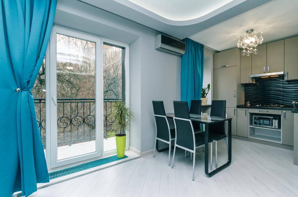 Bessarabsky Kvartal Apartment Kyiv Exterior photo