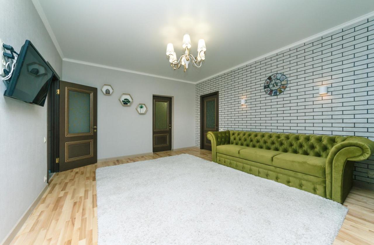 Bessarabsky Kvartal Apartment Kyiv Exterior photo